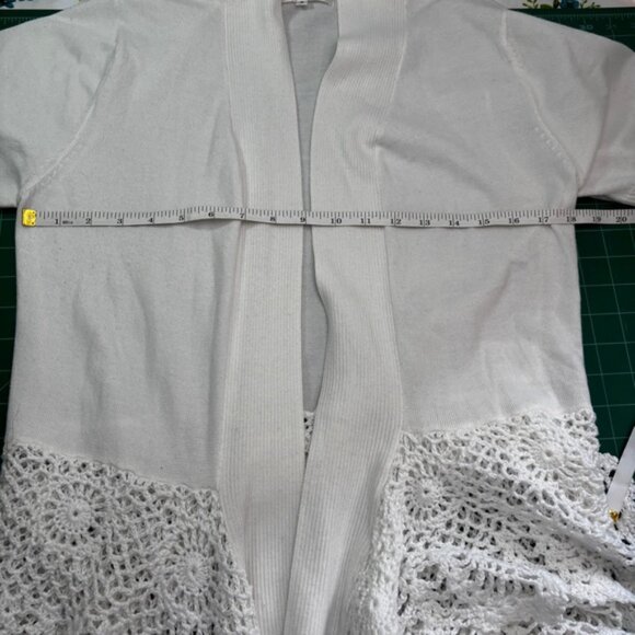 Today’s Designer Women’s Small Elegant White Crochet Lace Trim Cardigan Boho - Picture 7 of 9